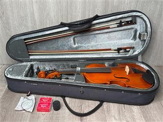 Yamaha VA5 15” Viola with Case, Bows and Shoulder Rest